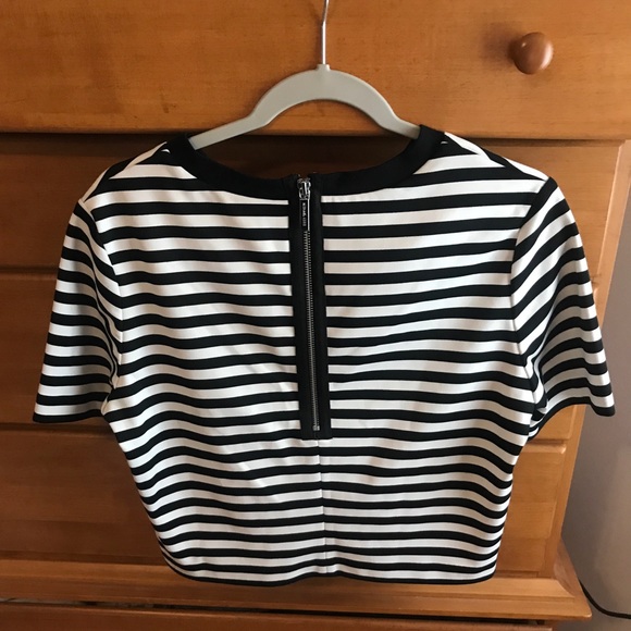 NWT Michael Kors black and white cropped shirt! - Picture 5 of 5